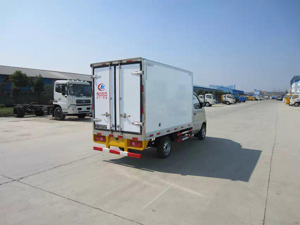 长安2.7米货厢冷藏车