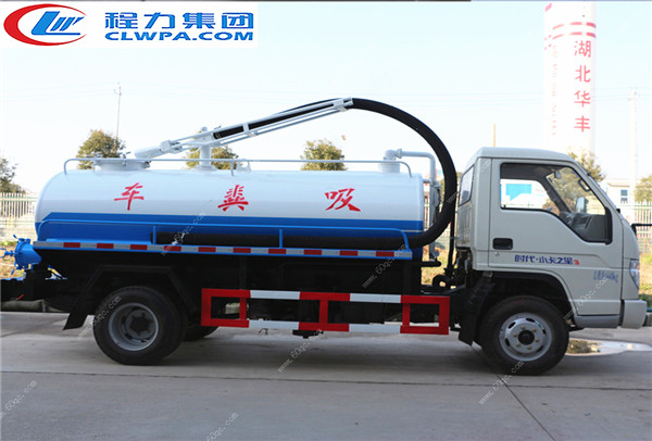 福田蓝牌吸粪车