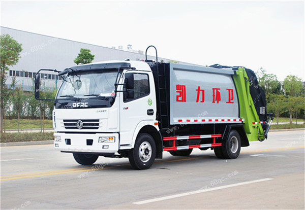 东风7方压缩式垃圾车